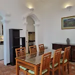 Best Price Ho Tay Villa Rooms With Garden & Pool For Long Stay
