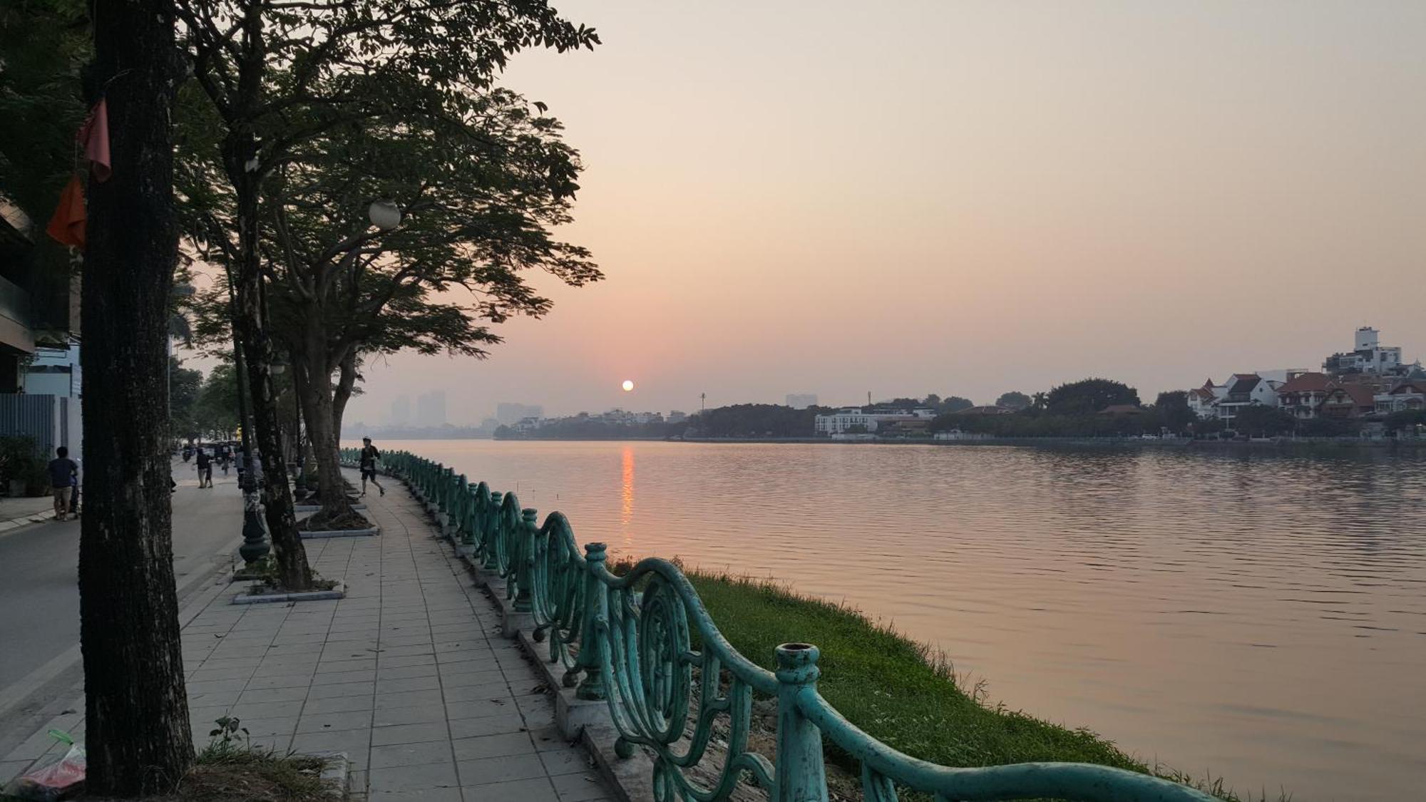 Price Ho Tay With Garden & Pool For Long Hanoi